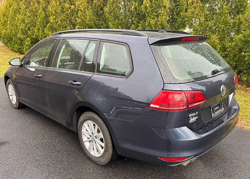 Used 2017 Volkswagen Golf SE FWD image 10