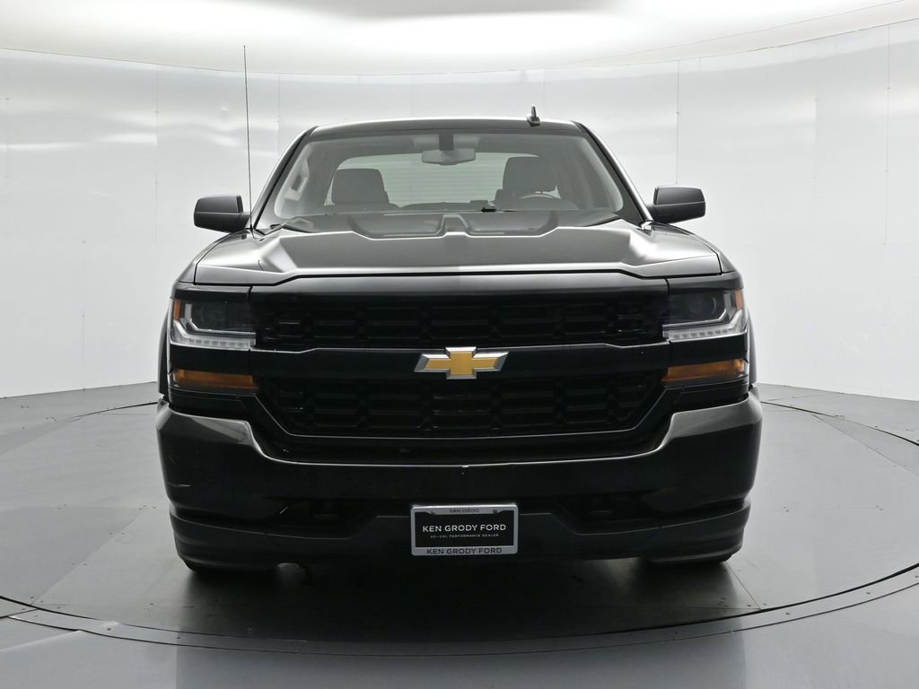Used 2018 Chevrolet Silverado 1500 Custom w/ Custom Value Package image 46