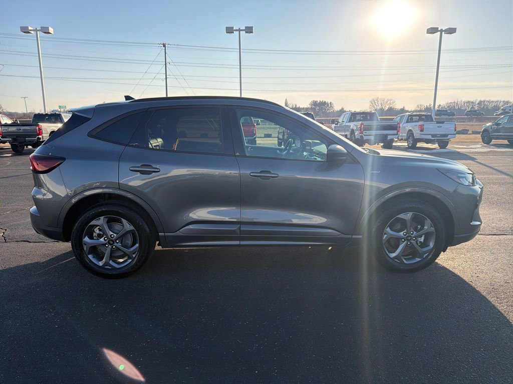 Used 2024 Ford Escape ST-Line AWD/4WD image 6