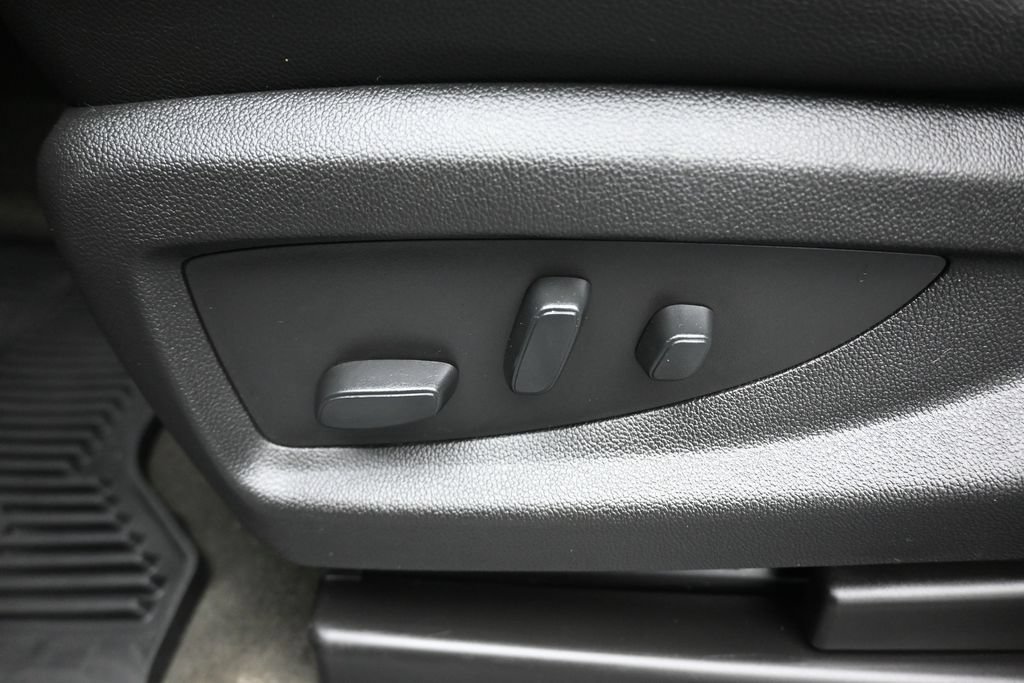 Used 2018 Chevrolet Silverado 2500 LTZ w/ LTZ Plus Package AWD/4WD image 13