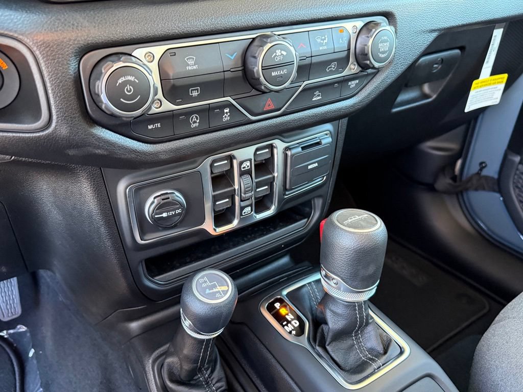 New 2026 Jeep Gladiator Sport AWD/4WD image 21