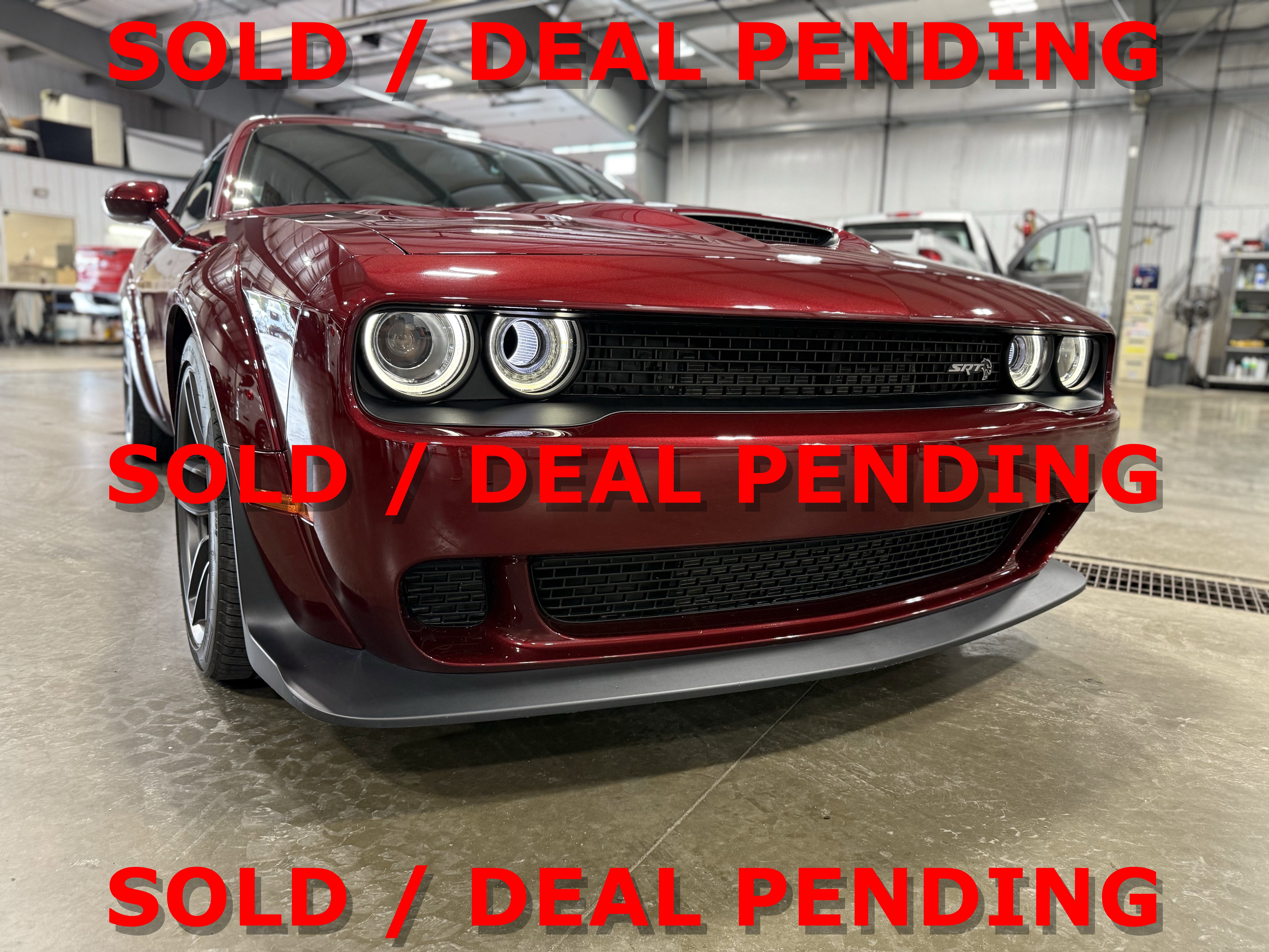 Used 2018 Dodge Challenger SRT Hellcat image 2