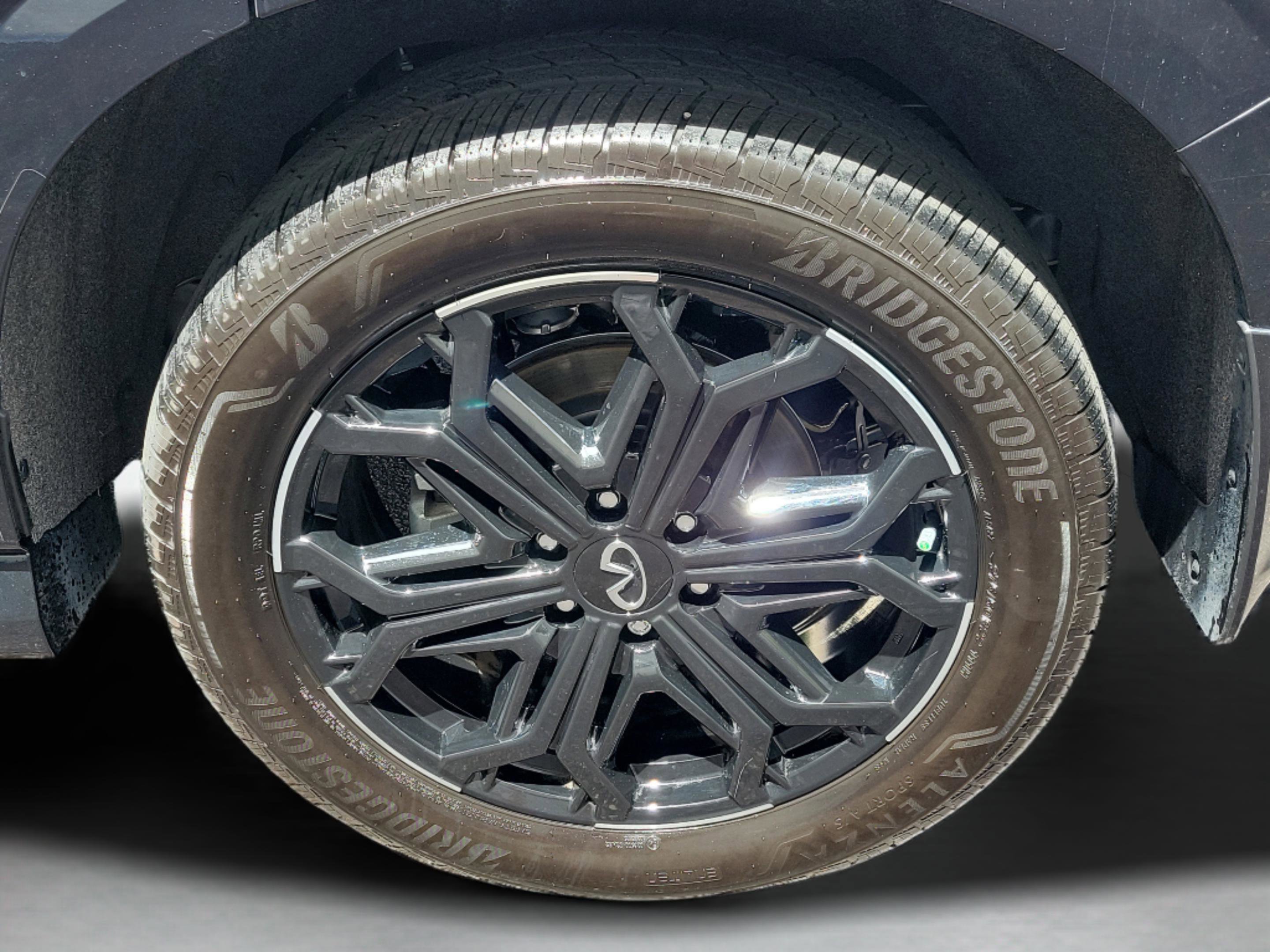 Certified 2026 INFINITI QX80 4WD w/ Sport Exterior Package image 30