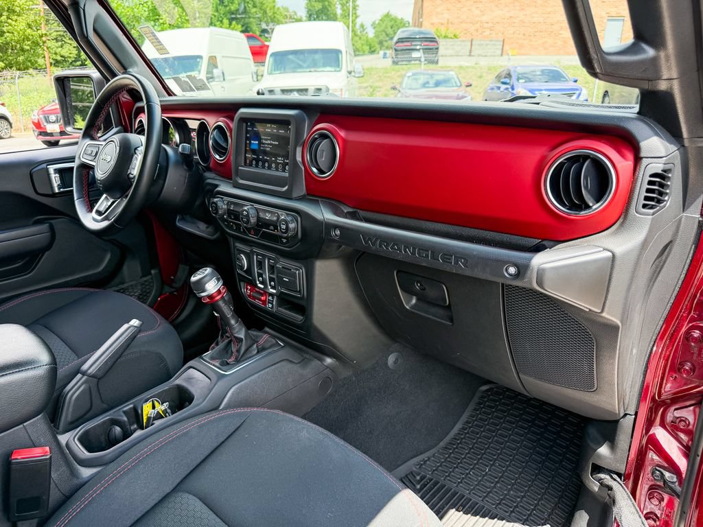 Used 2021 Jeep Wrangler Rubicon w/ Steel Bumper Group AWD/4WD image 11