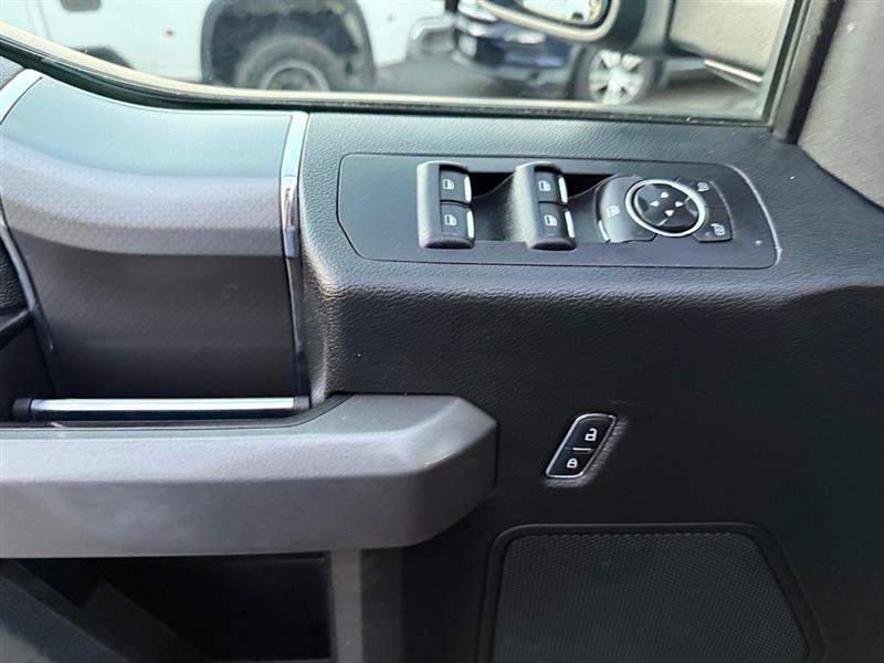 Used 2016 Ford F150 XLT w/ Equipment Group 302A Luxury AWD/4WD image 31