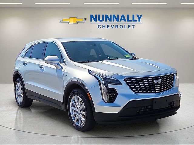 Used 2021 Cadillac XT4 Luxury w/ Cold Weather Package image 7