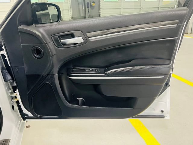 Used 2021 Chrysler 300 Touring w/ Sport Appearance Package RWD image 30