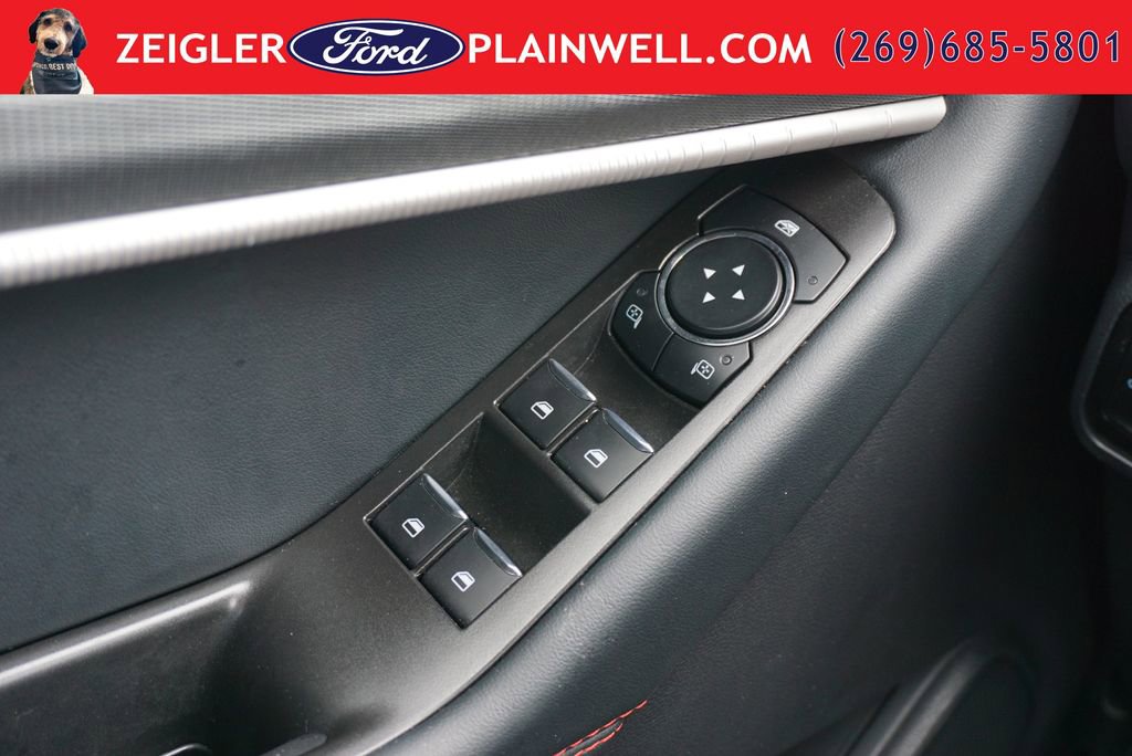 Used 2025 Ford Explorer ST-Line w/ ST-Line Street Pack AWD/4WD image 33