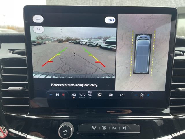 Used 2023 Ford Transit 350 XLT image 18