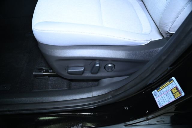 Used 2023 Hyundai Kona SE w/ Cargo Package image 24