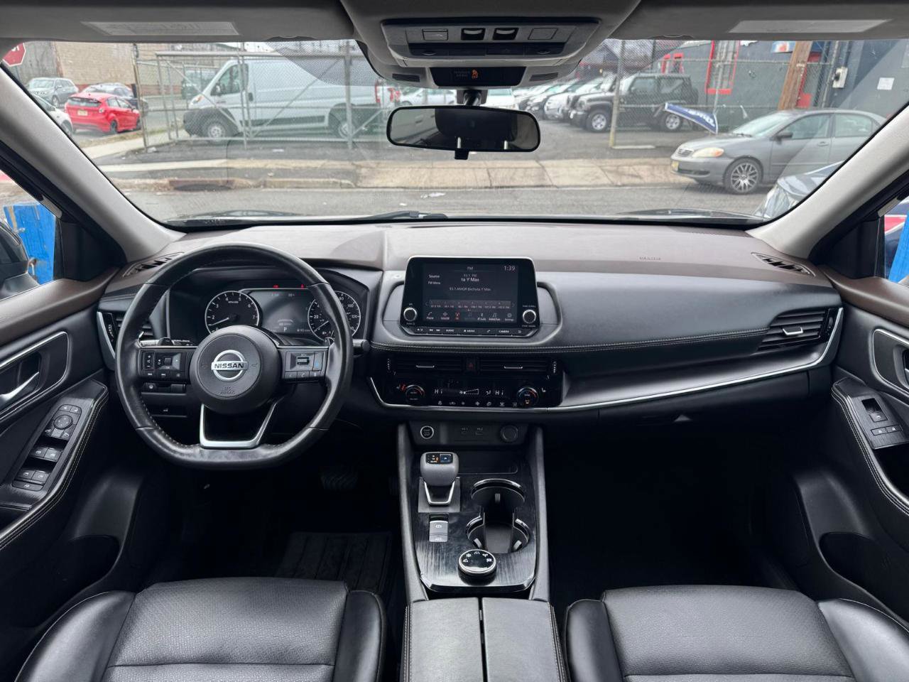 Used 2021 Nissan Rogue SV w/ Premium Package image 25