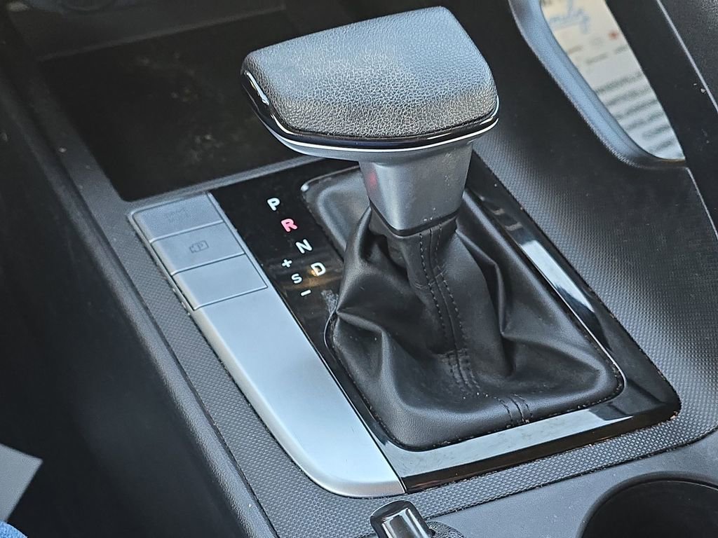 Used 2023 Hyundai Elantra SEL image 25