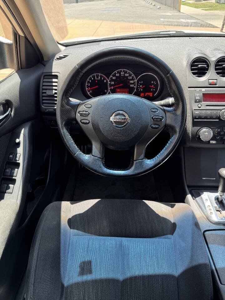 Used 2011 Nissan Altima 2.5 S w/ Convenience Pkg FWD image 16