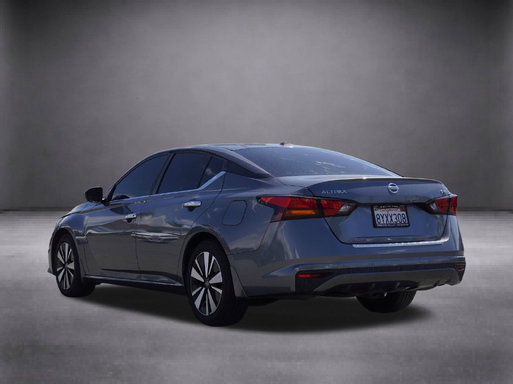 Used 2021 Nissan Altima 2.5 SV FWD image 3