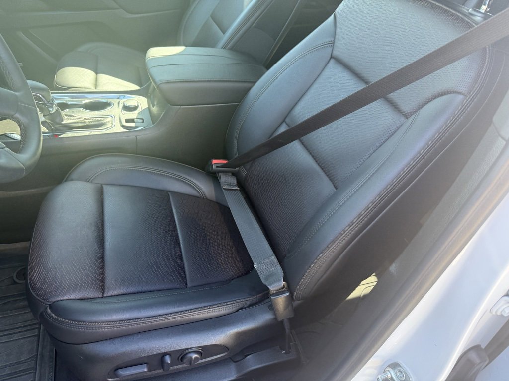 Used 2023 Chevrolet Traverse High Country w/ LPO, Floor Liner Package image 22