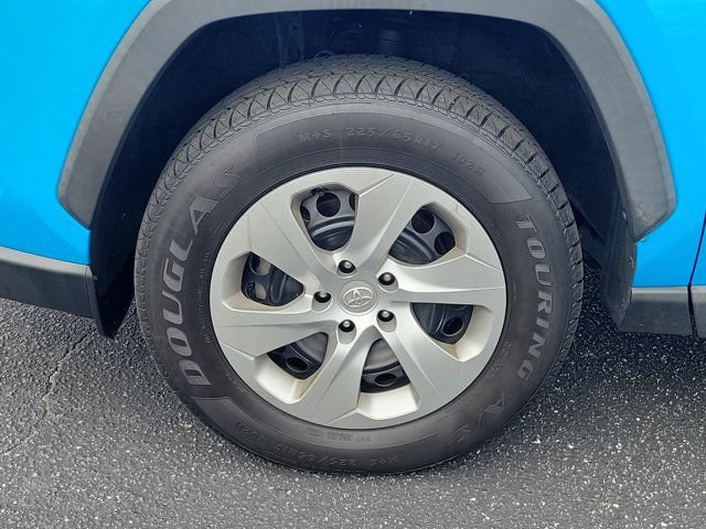 Used 2020 Toyota RAV4 LE w/ Carpet Mat Package FWD image 26