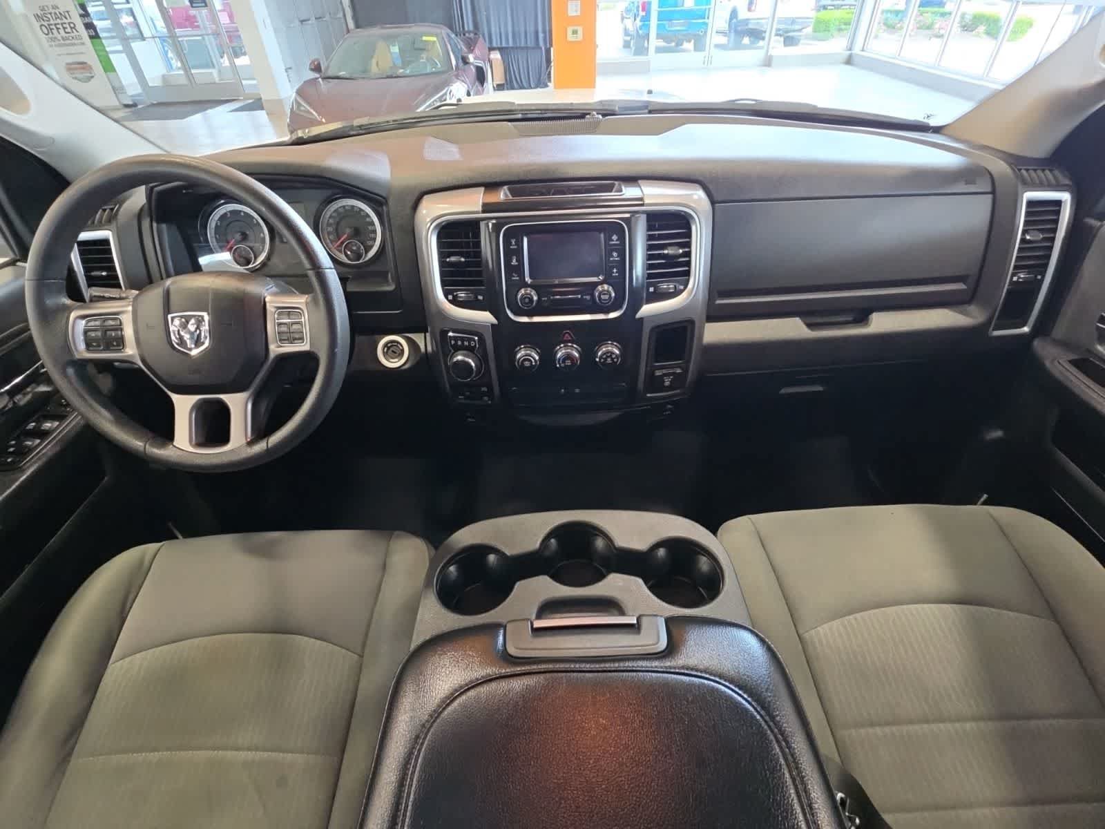 Used 2022 RAM 1500 Classic SLT AWD/4WD image 30