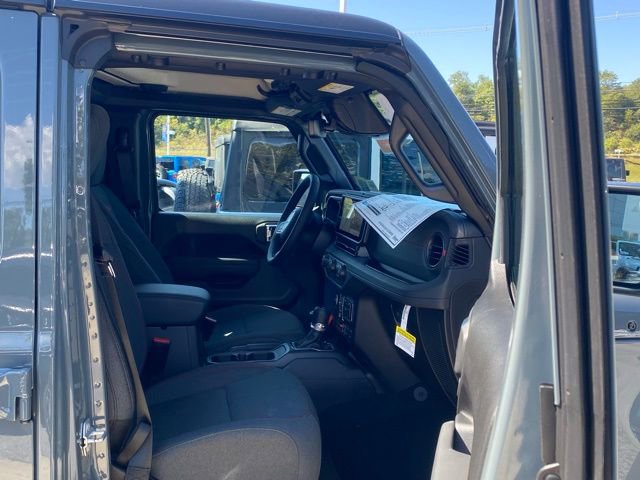 New 2025 Jeep Wrangler Unlimited Rubicon w/ Safety Group image 28