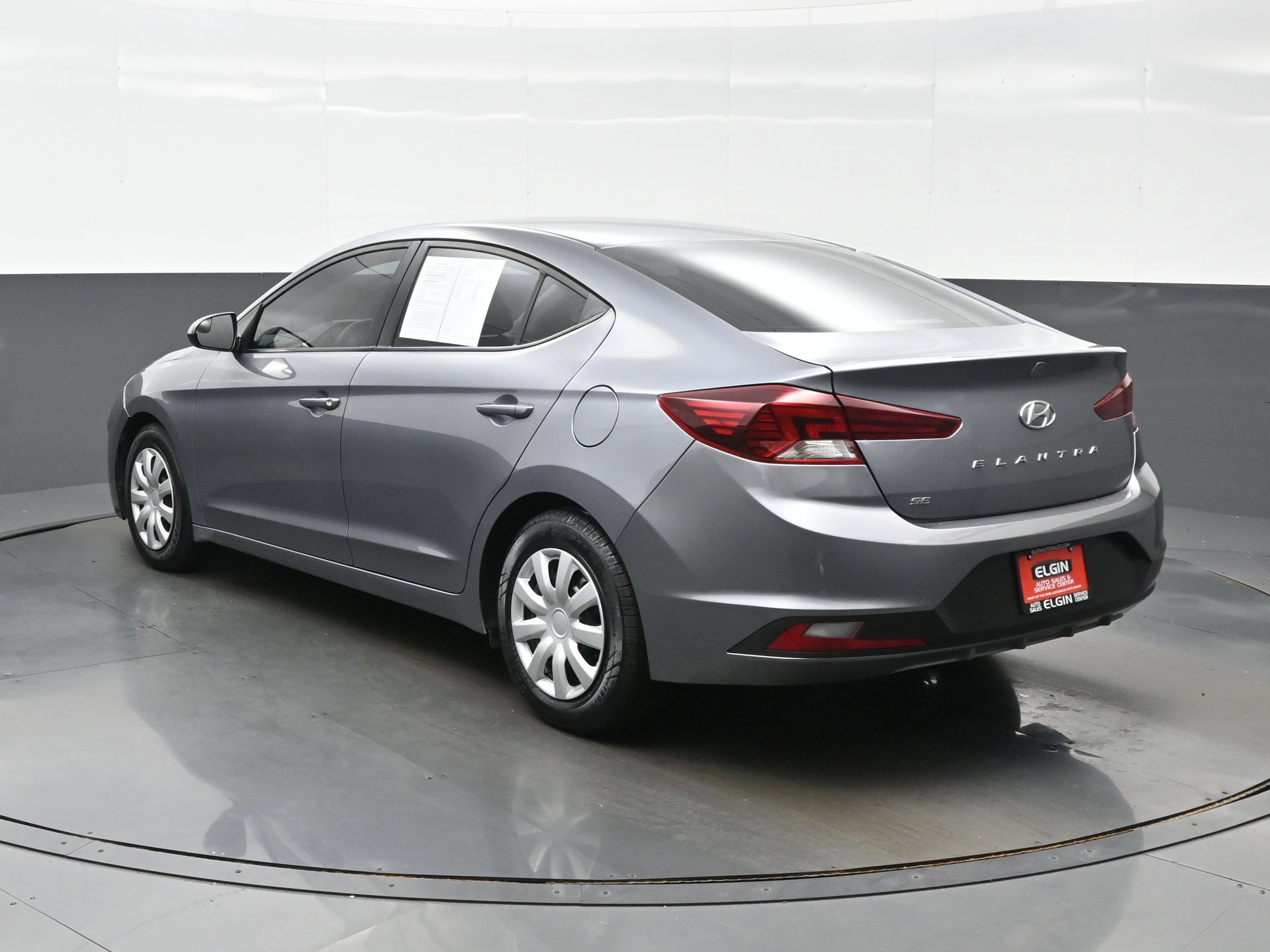 Used 2019 Hyundai Elantra SE w/ Cargo Package FWD image 4