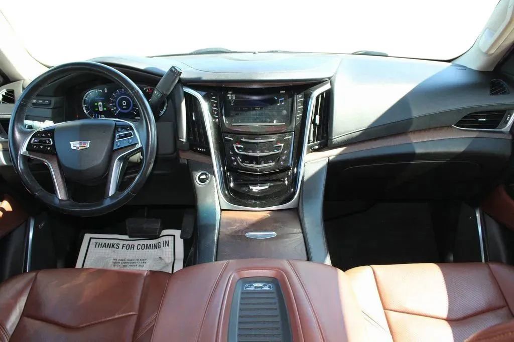 Used 2018 Cadillac Escalade Premium Luxury image 31