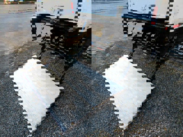 Used 2016 Ford F650 2WD Regular Cab Super Duty image 6