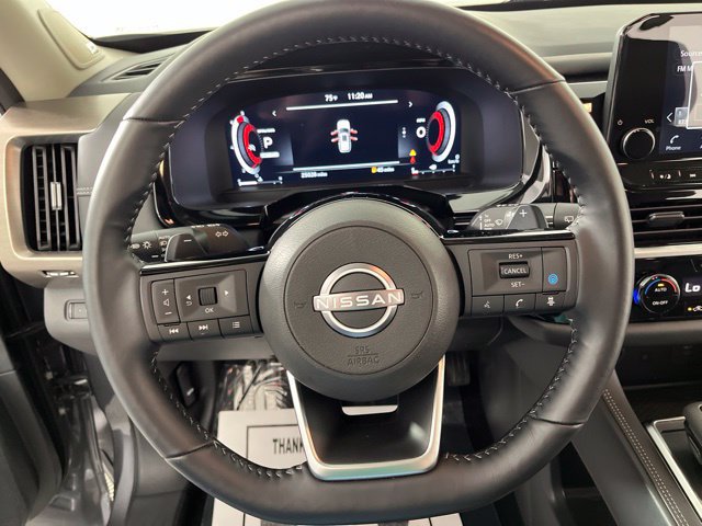 Used 2025 Nissan Pathfinder Platinum w/ Cargo Package FWD image 21
