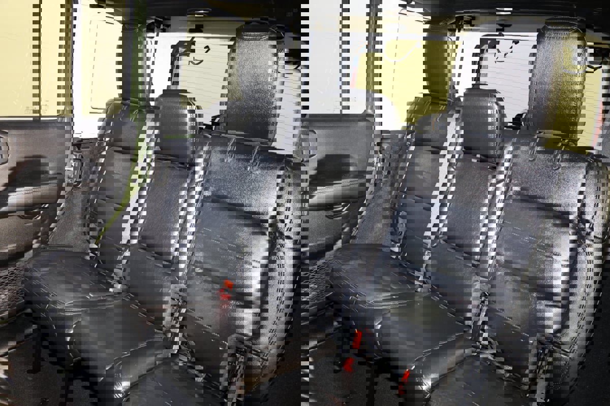 Used 2021 Jeep Wrangler Unlimited Sahara image 9