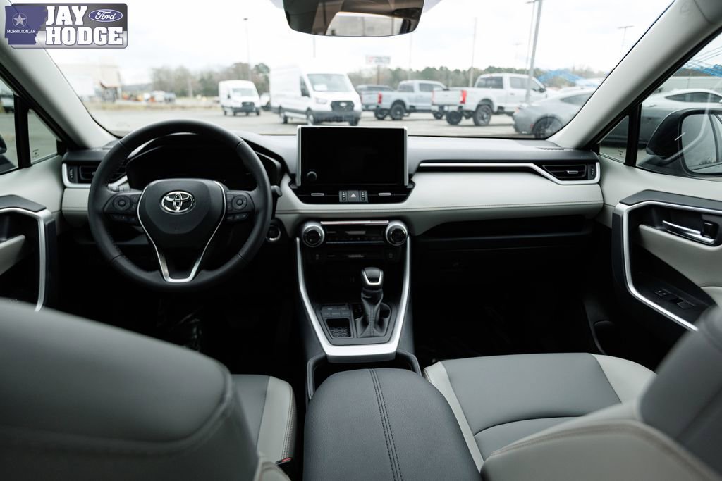 Used 2024 Toyota RAV4 XLE Premium image 15