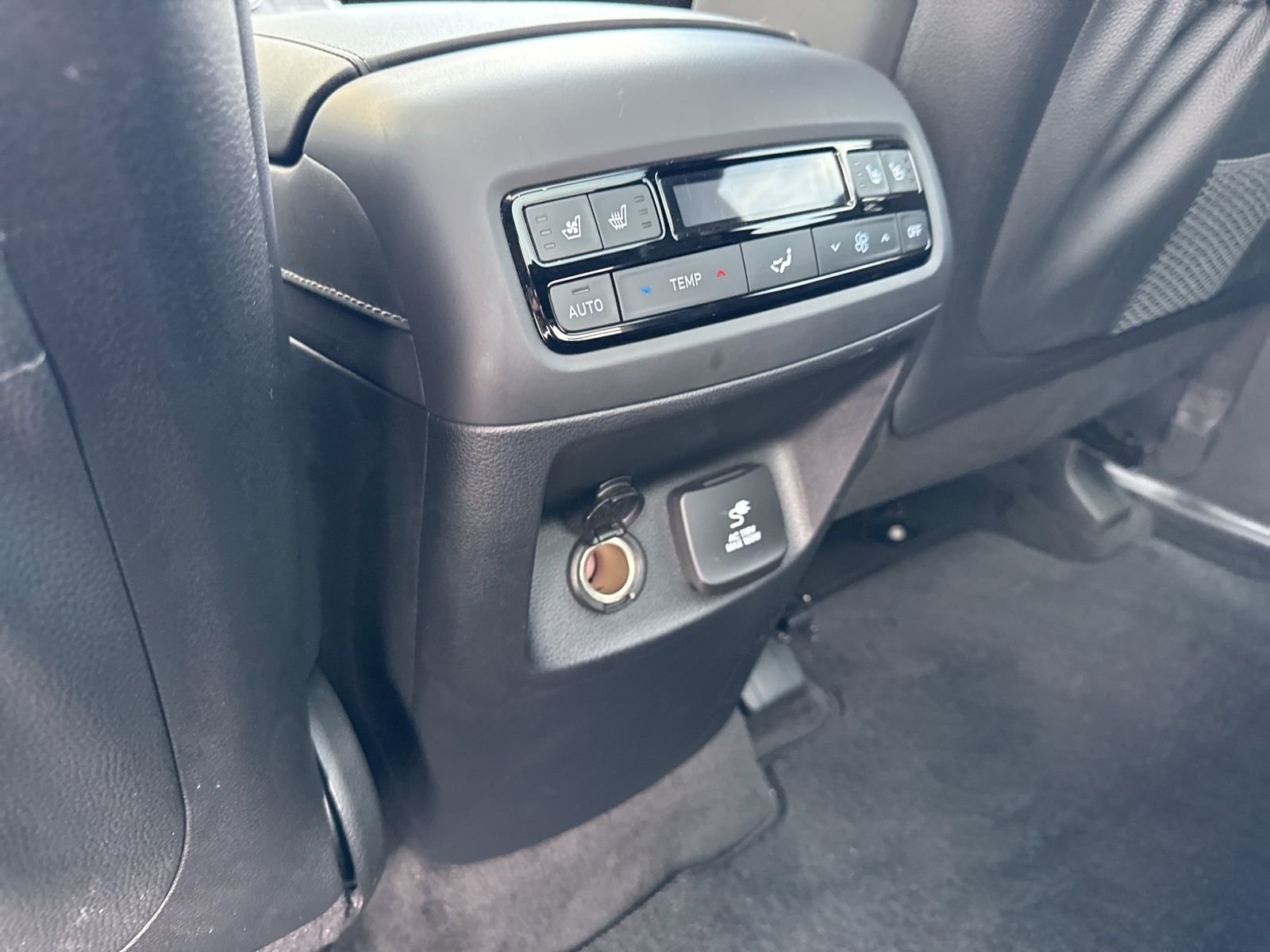 Used 2025 Hyundai Palisade Calligraphy image 18