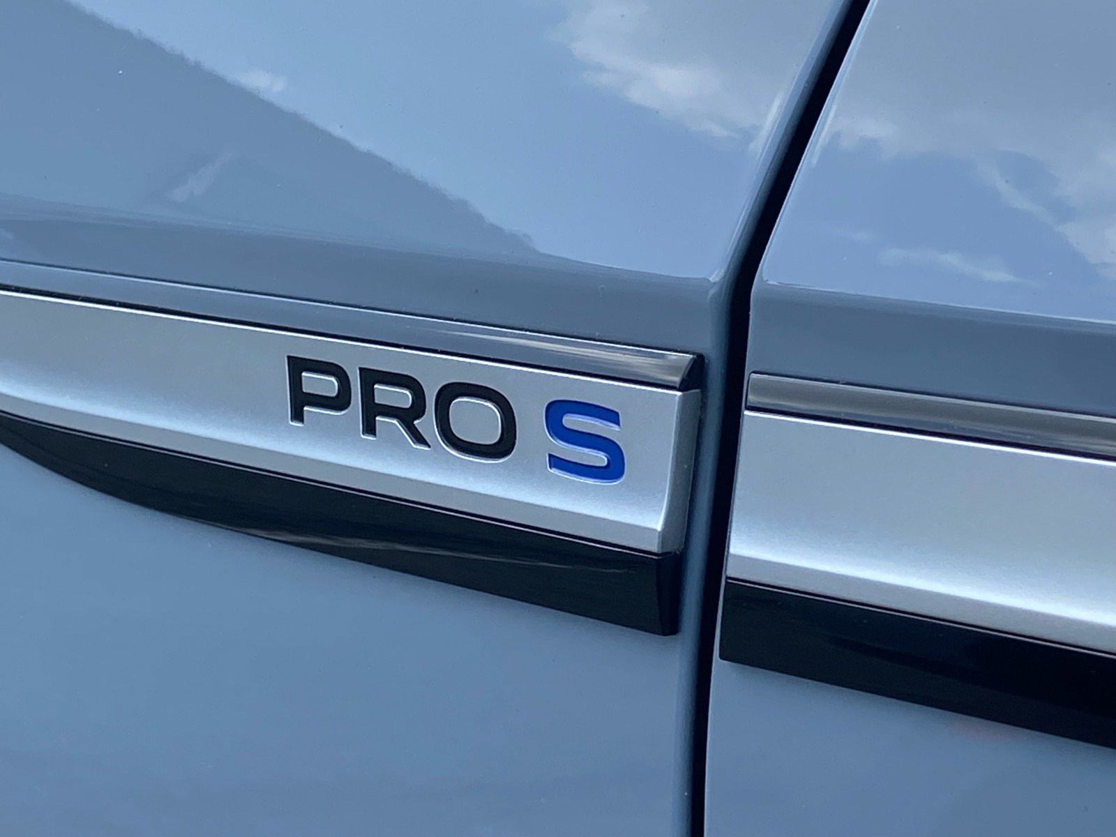 Certified 2022 Volkswagen ID.4 Pro S RWD image 4