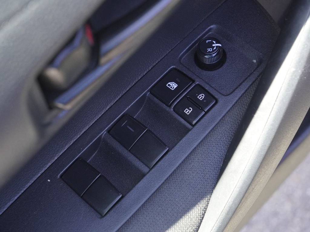 Used 2023 Toyota Corolla LE FWD image 9