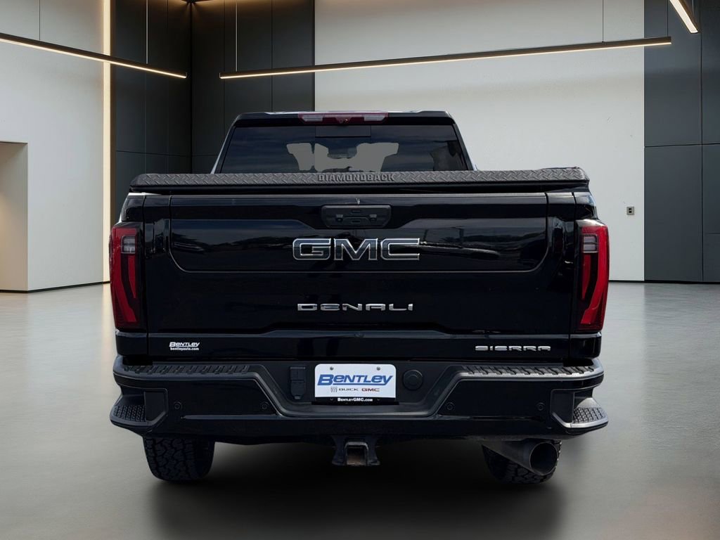 Used 2024 GMC Sierra 2500 Denali Ultimate AWD/4WD image 4