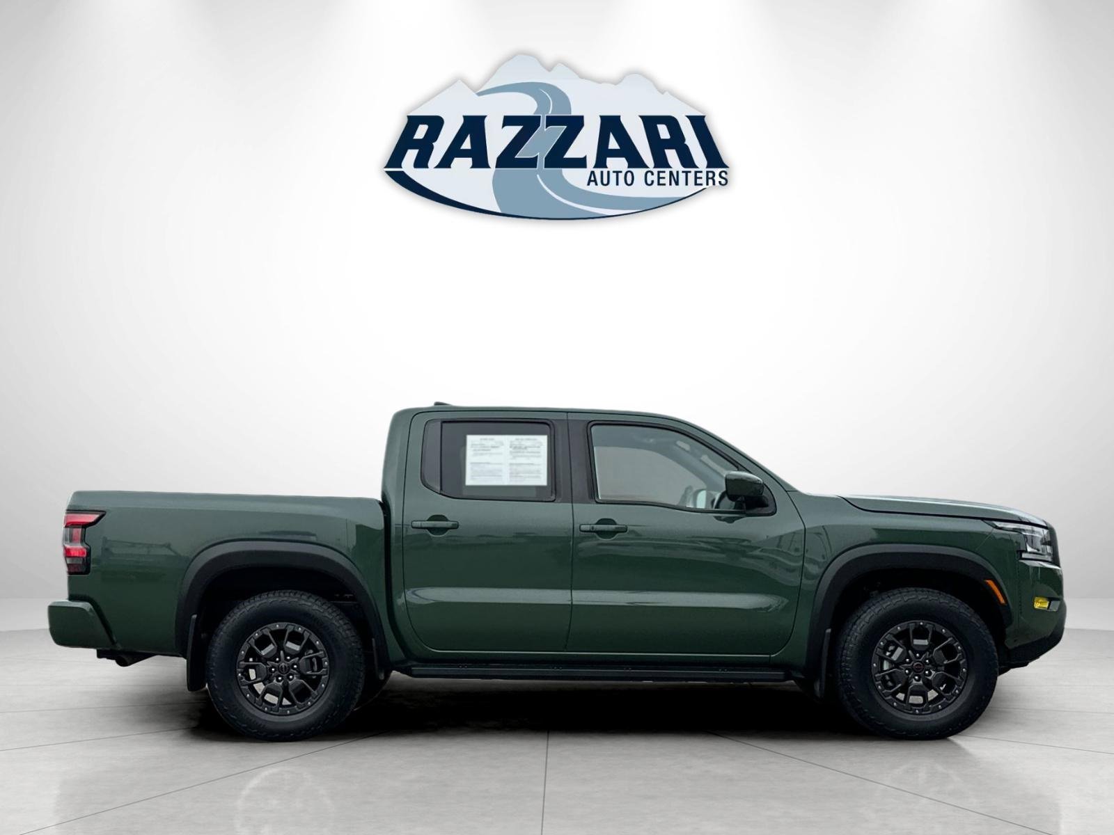 Used 2022 Nissan Frontier PRO-4X w/ Pro-4X Premium Package image 2