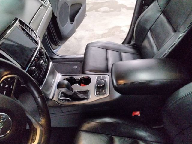 Used 2019 Jeep Grand Cherokee Limited image 24