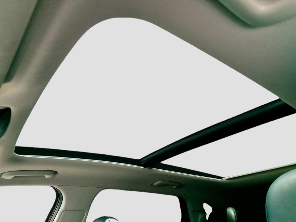 Used 2021 Kia Sorento SX image 19