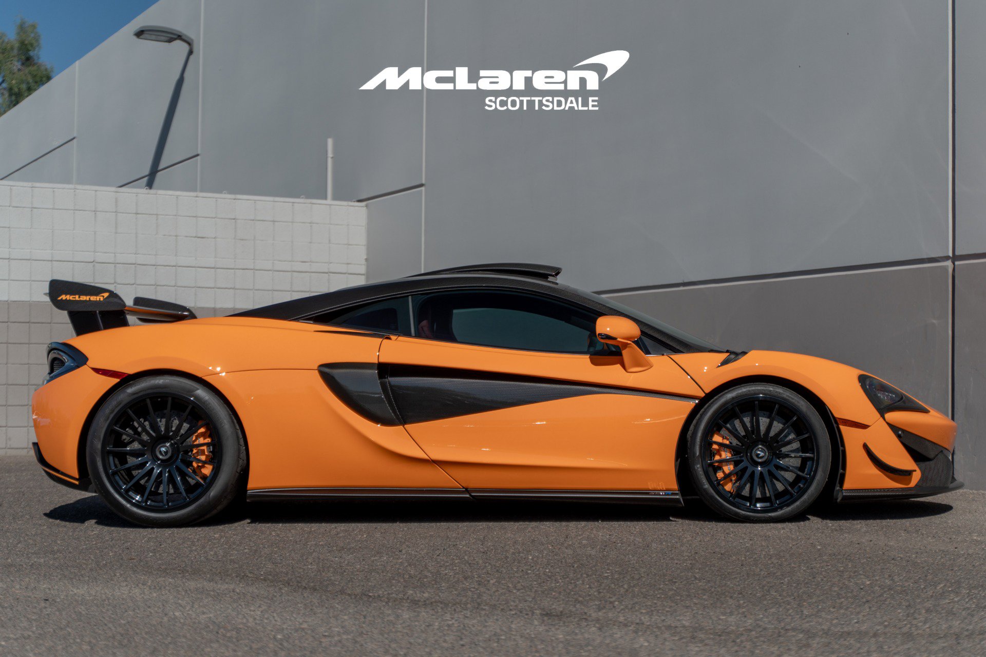 Used 2020 McLaren 620R image 8
