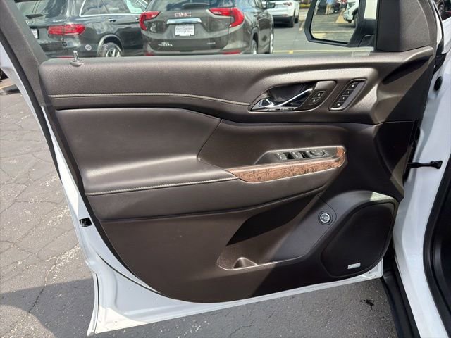 Used 2023 GMC Acadia Denali w/ Denali Ultimate Package image 11