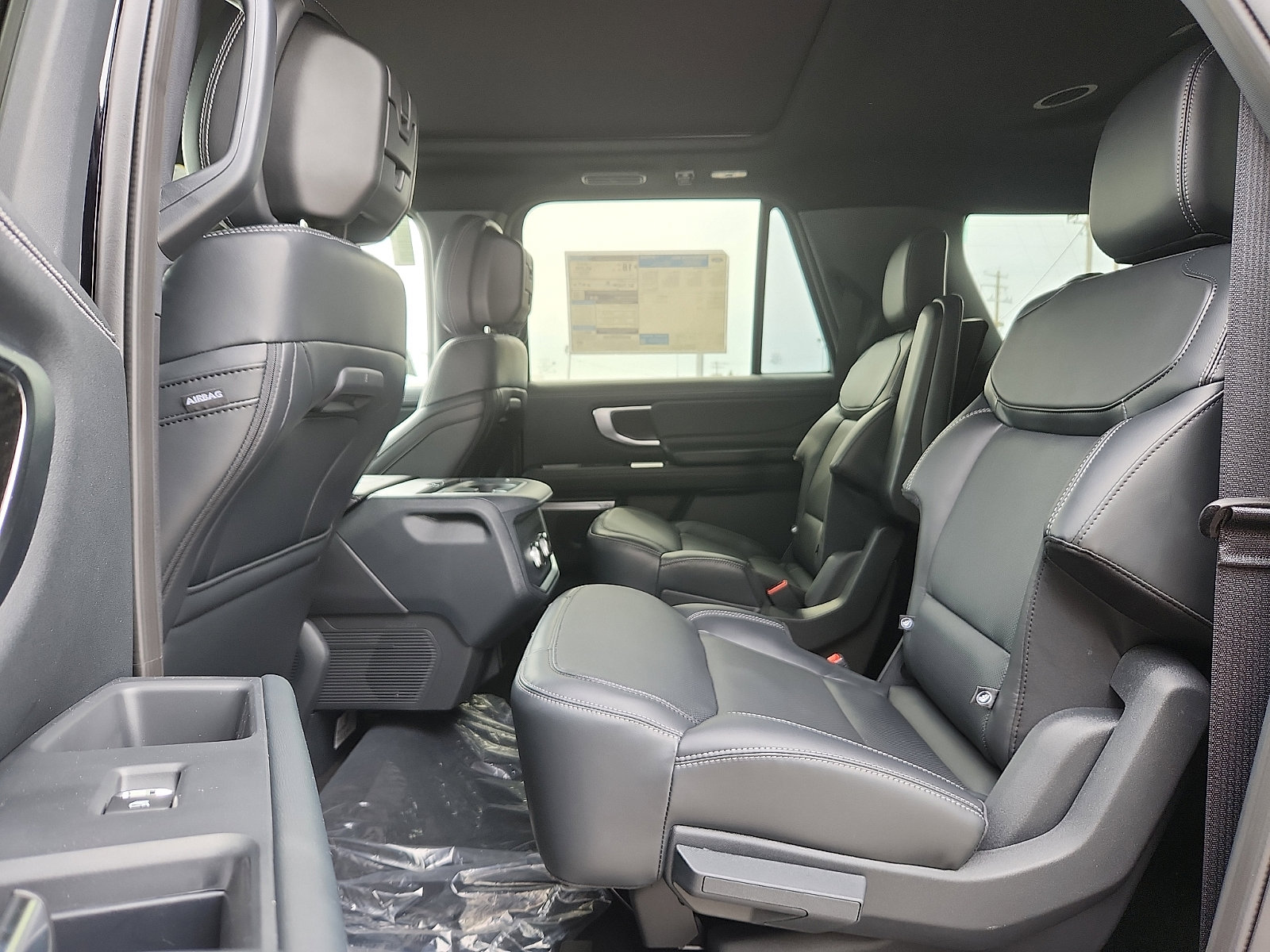 New 2026 Ford Expedition Max Platinum image 6