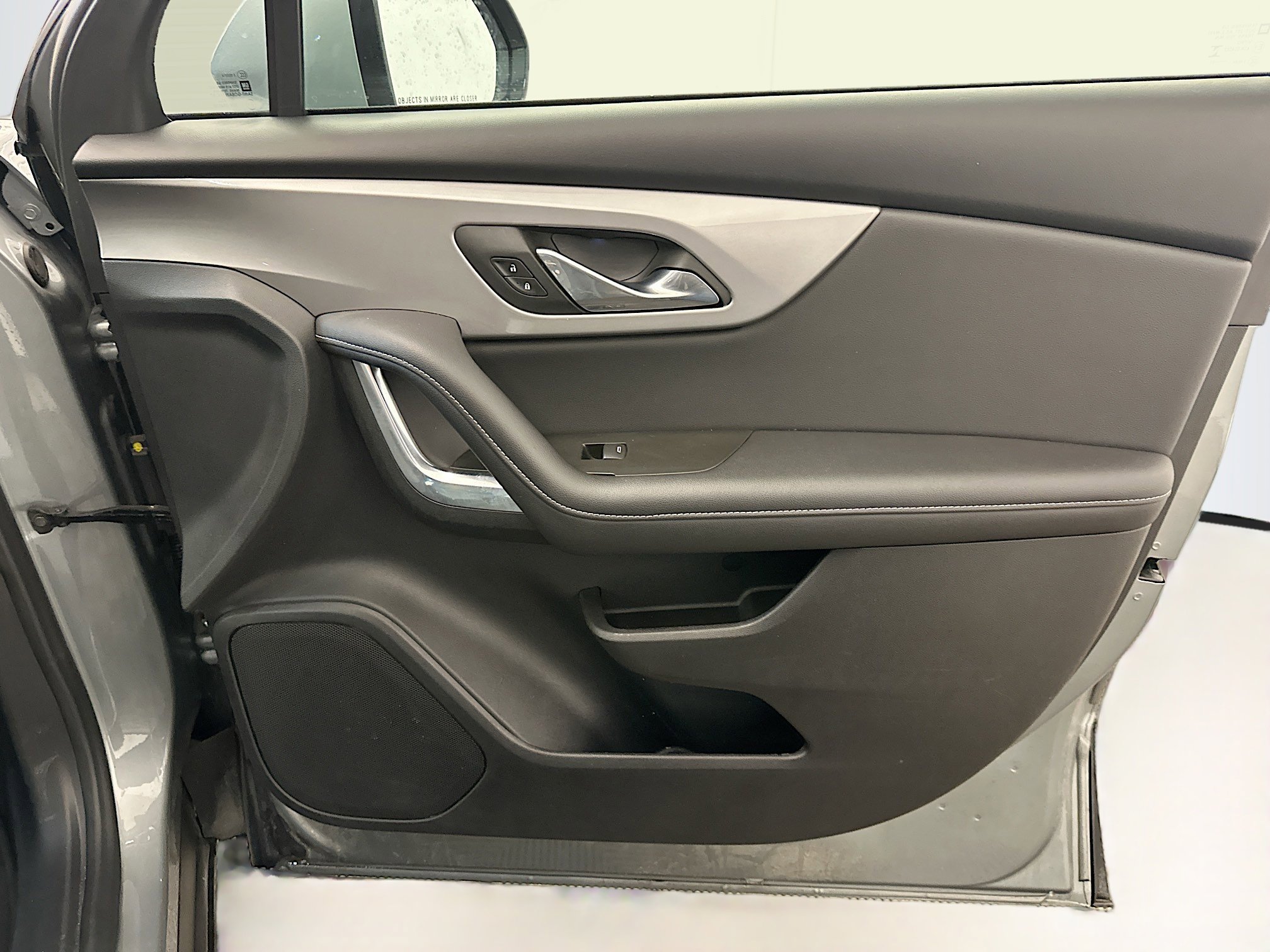 Used 2025 Chevrolet Blazer LT image 33