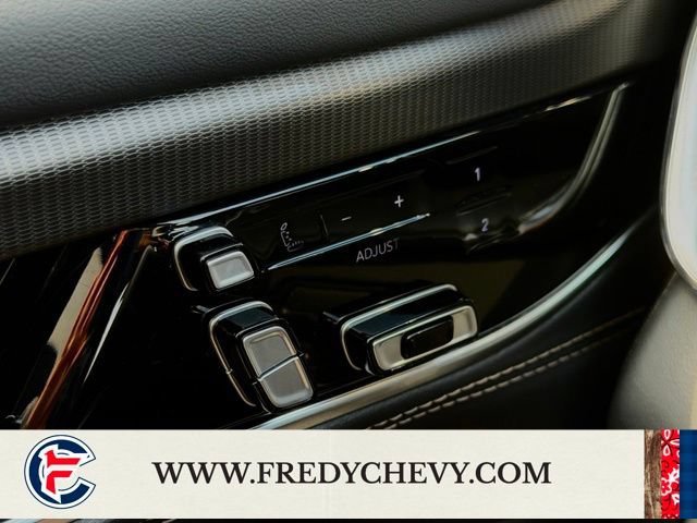 Used 2024 Jeep Grand Wagoneer L Series II w/ Quick Order Packagew 28T AWD/4WD image 16