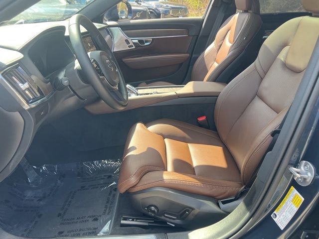 Certified 2025 Volvo V90 B6 Cross Country Ultra AWD/4WD image 28