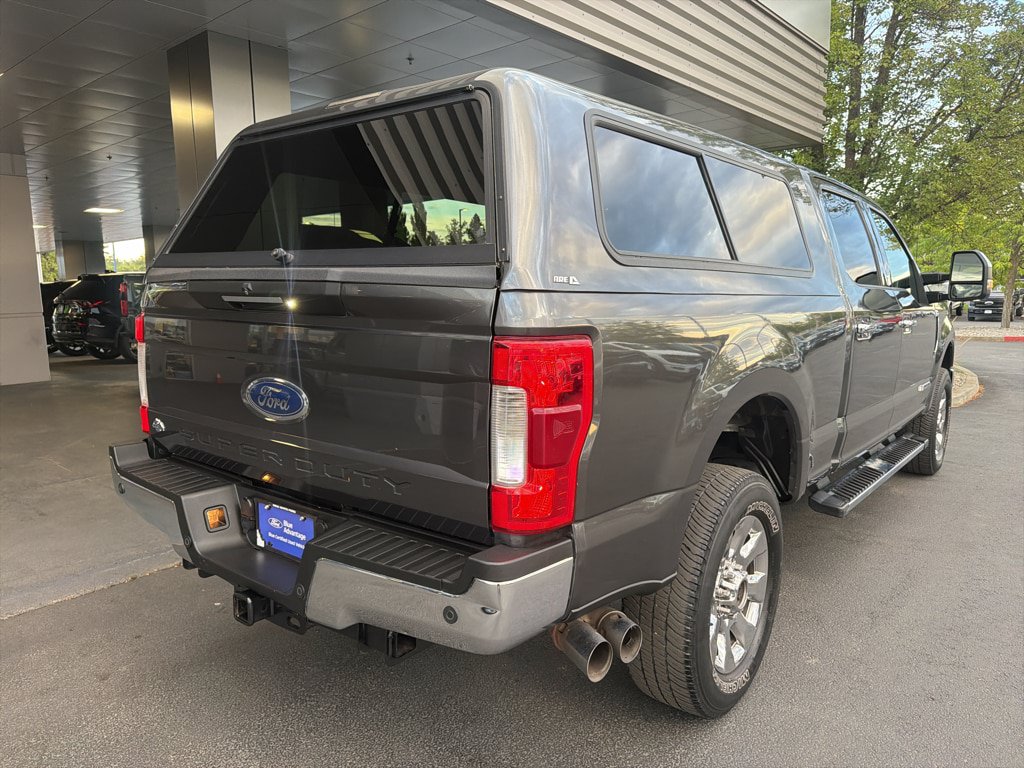 Used 2017 Ford F250 Lariat w/ Lariat Ultimate Package AWD/4WD image 14