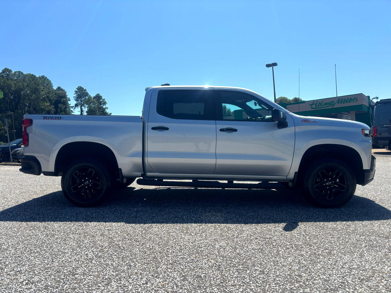 Used 2020 Chevrolet Silverado 1500 LT Trail Boss image 7