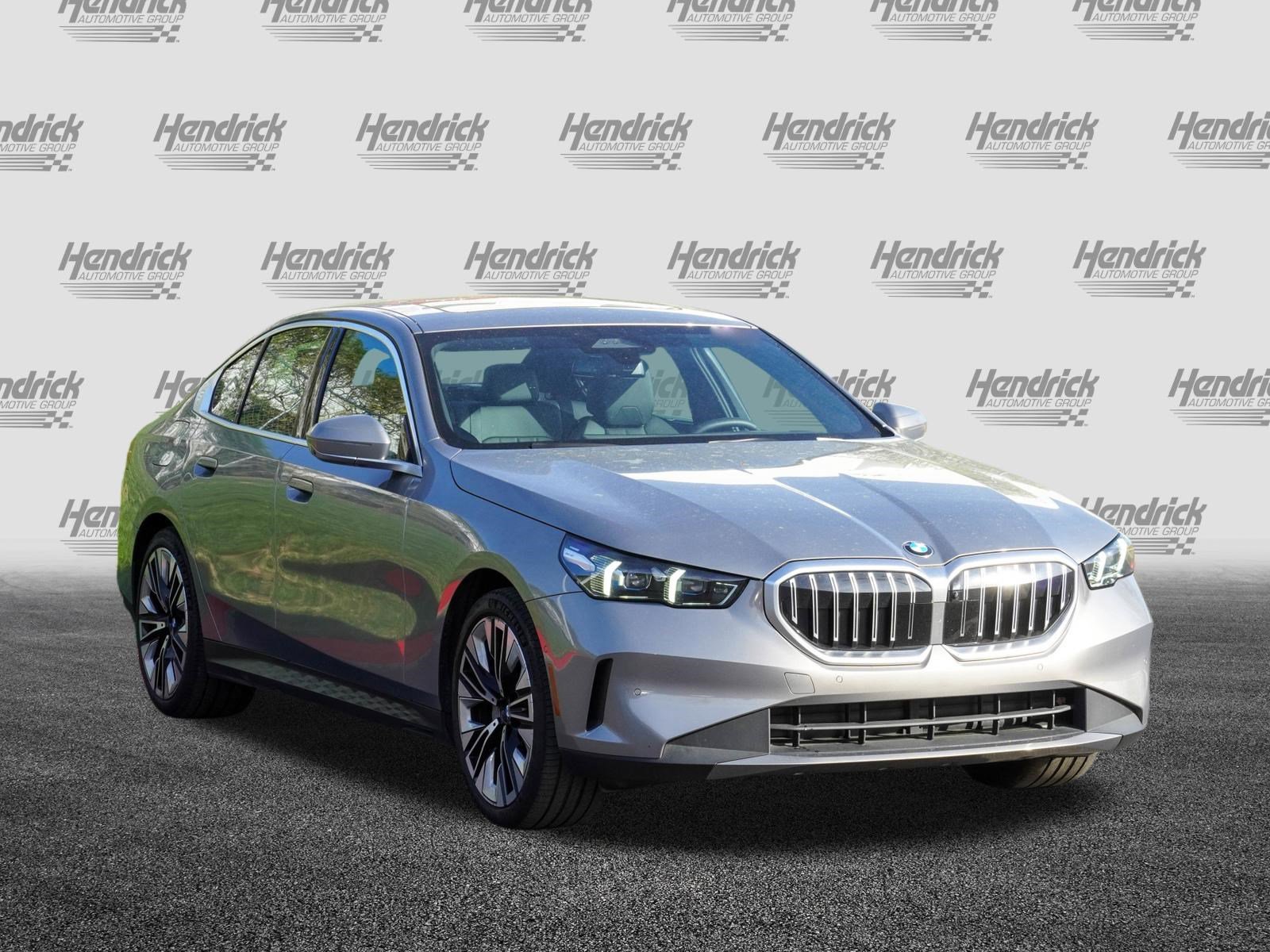 Certified 2025 BMW 530i RWD image 2