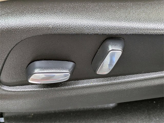 Used 2019 Cadillac XT5 FWD image 20