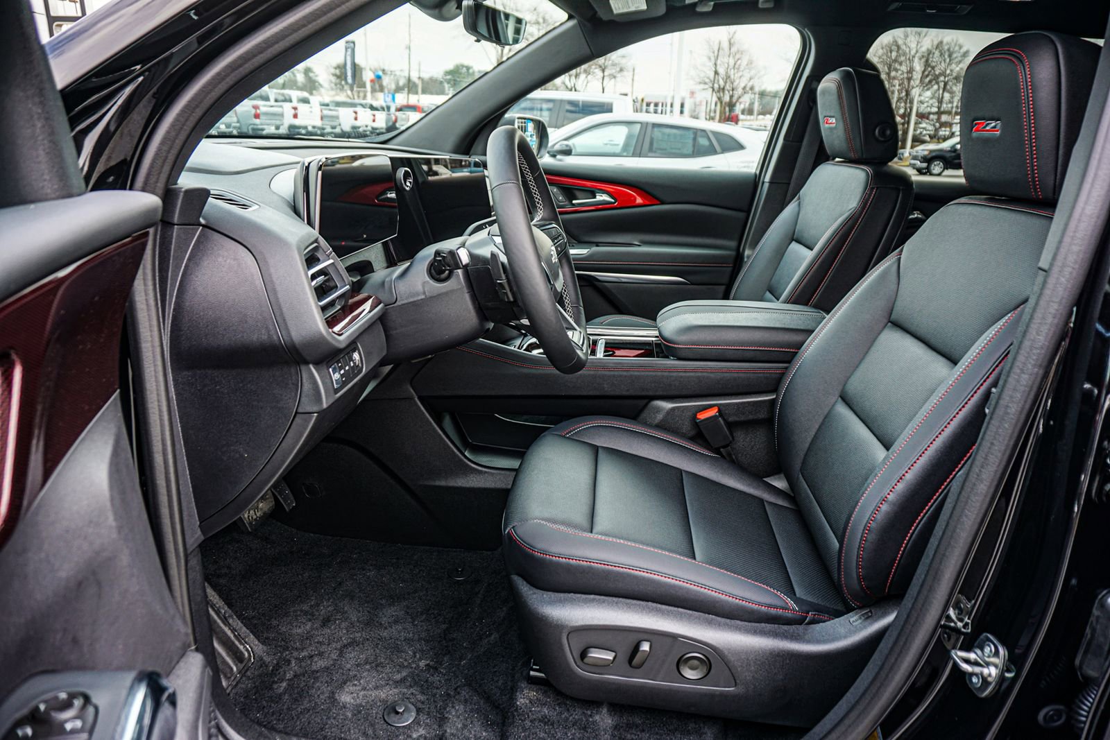 New 2026 Chevrolet Traverse Z71 w/ Driver Confidence Package image 17