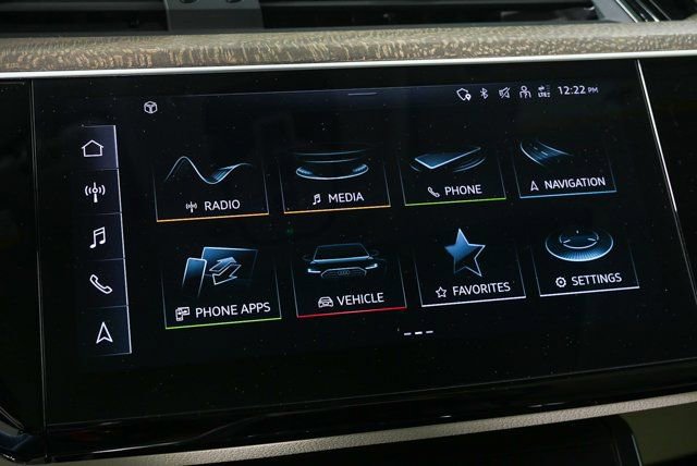 Certified 2023 Audi e-tron Premium Plus w/ Premium Plus Package AWD/4WD image 15