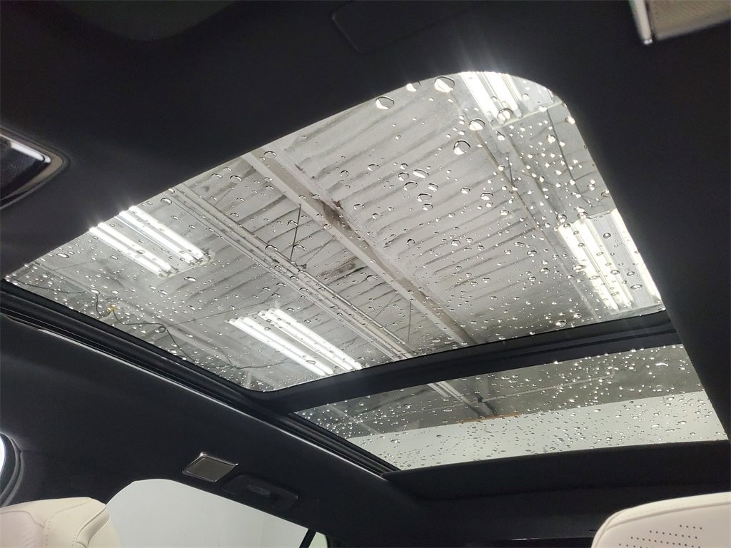 New 2026 Cadillac Vistiq Sport image 25