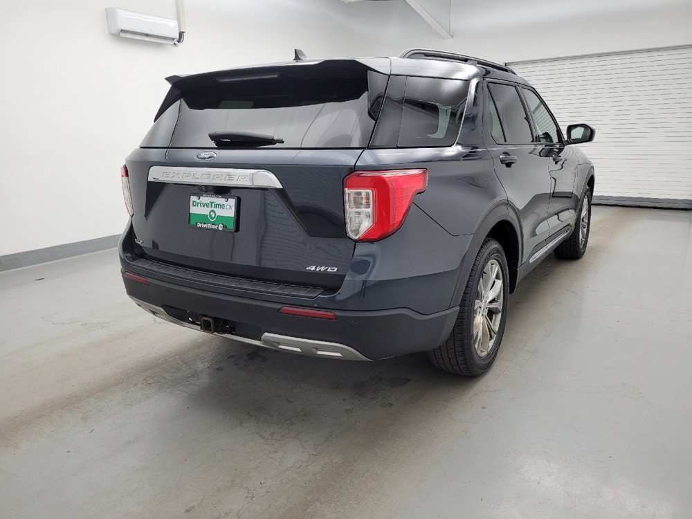 Used 2022 Ford Explorer XLT w/ Equipment Group 202A AWD/4WD image 9