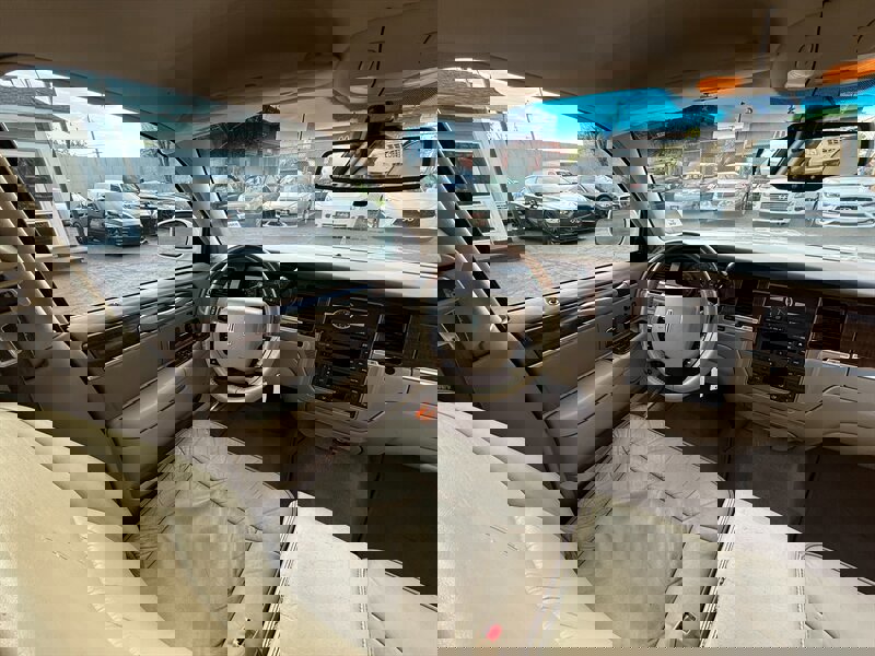 Used 2007 Lincoln Town Car Designer Series image 14